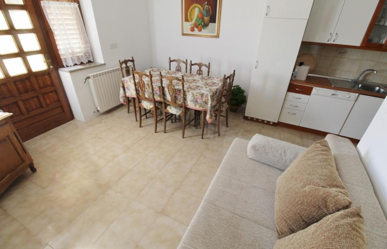 Apartments Marija Савудрія Екстер'єр фото