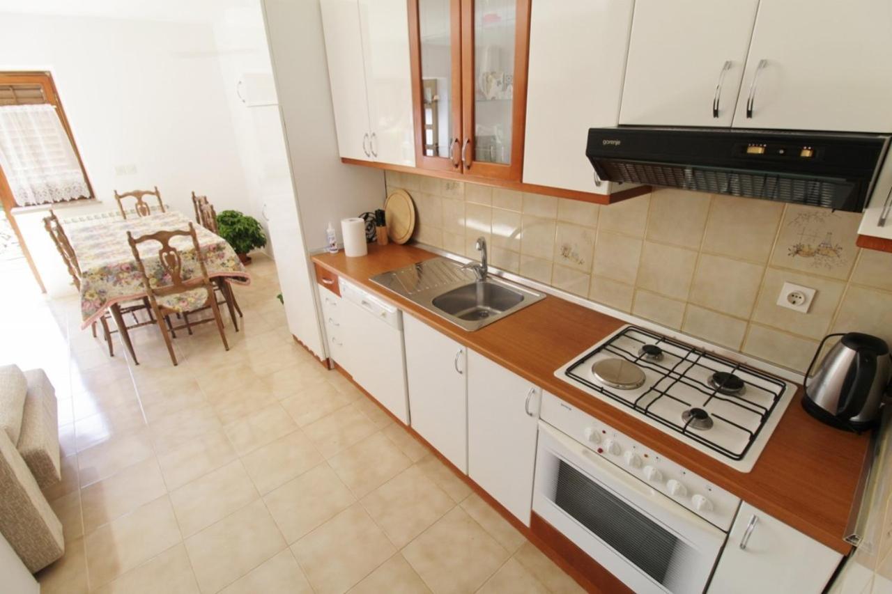 Apartments Marija Савудрія Екстер'єр фото