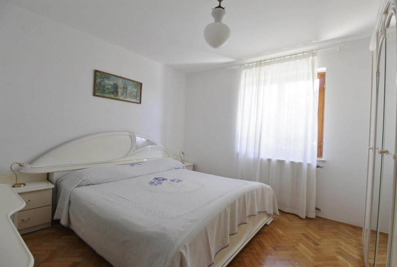 Apartments Marija Савудрія Екстер'єр фото