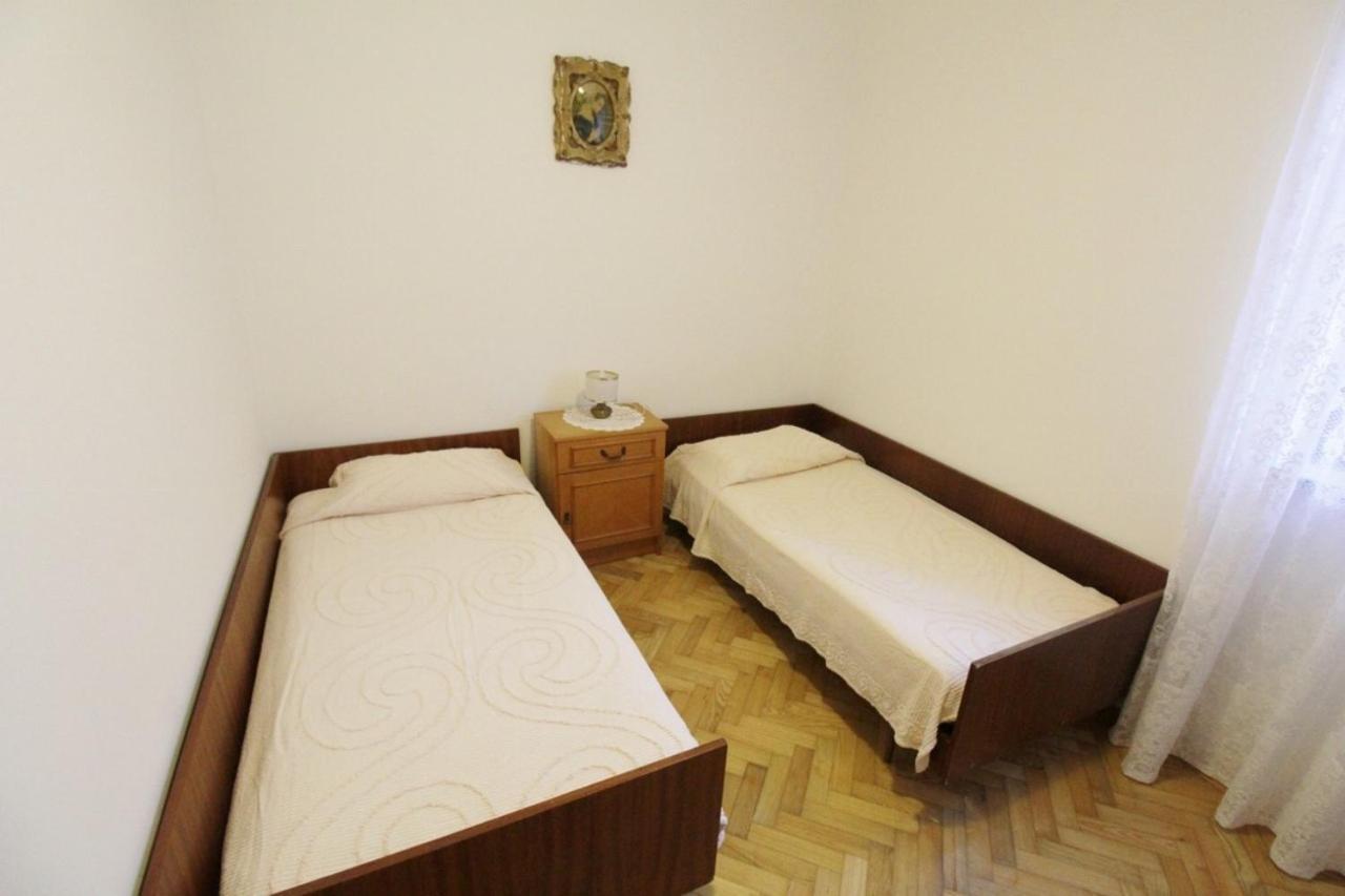 Apartments Marija Савудрія Екстер'єр фото