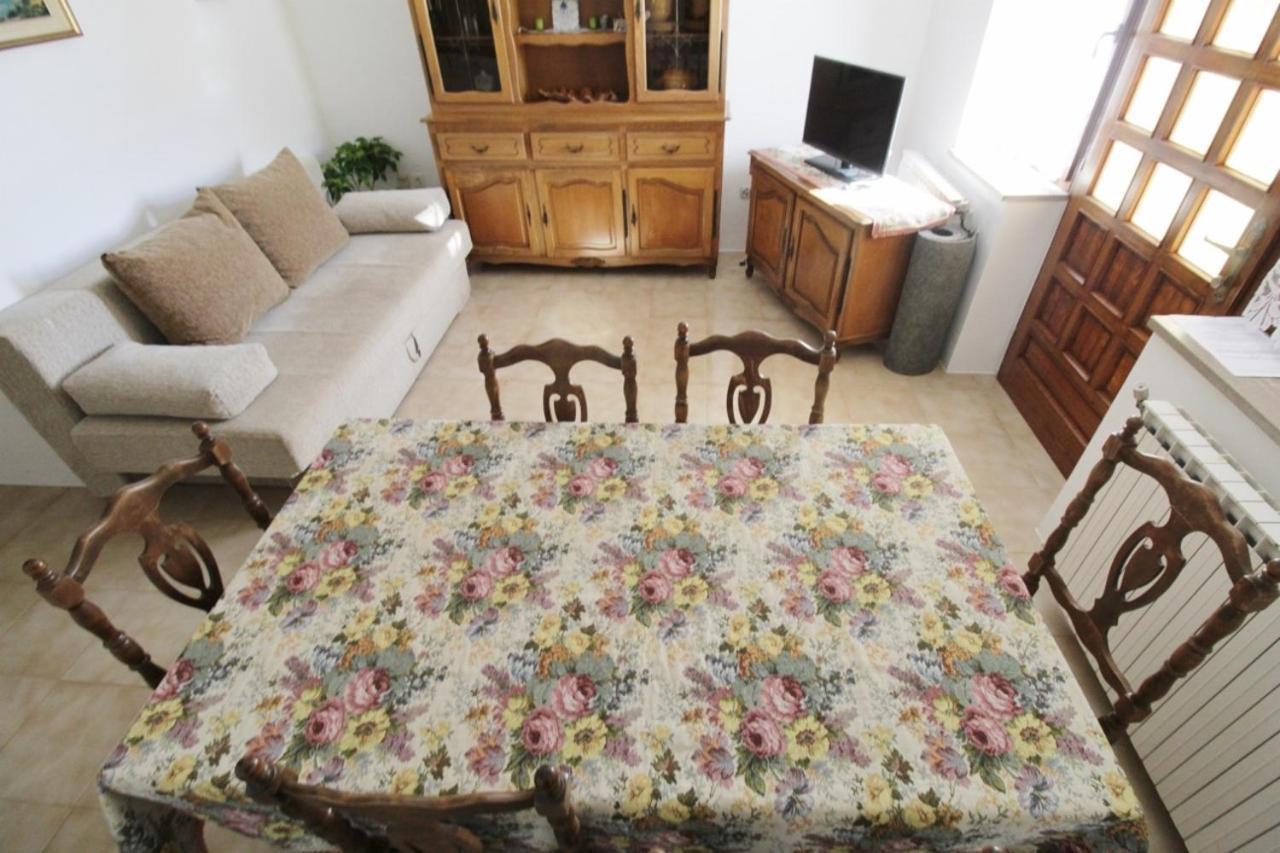 Apartments Marija Савудрія Екстер'єр фото